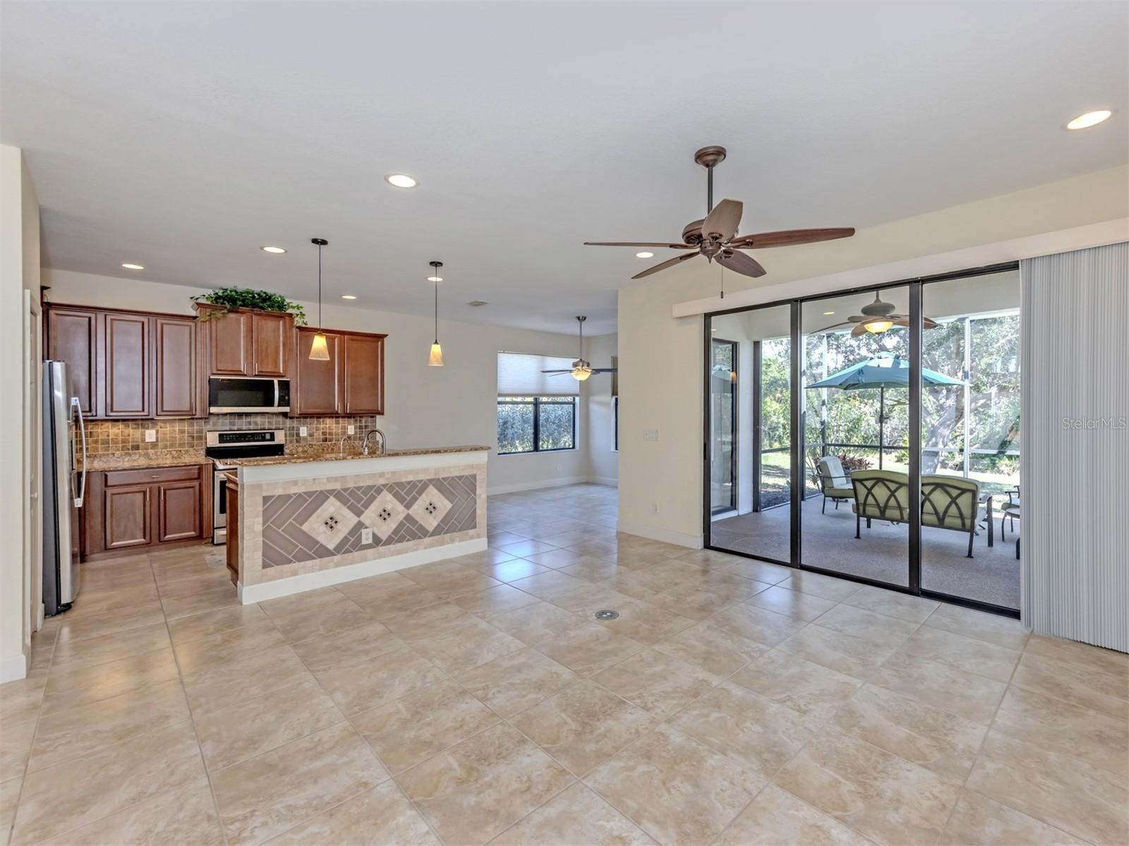 VENETIAN FALLS PH 2 - Residential