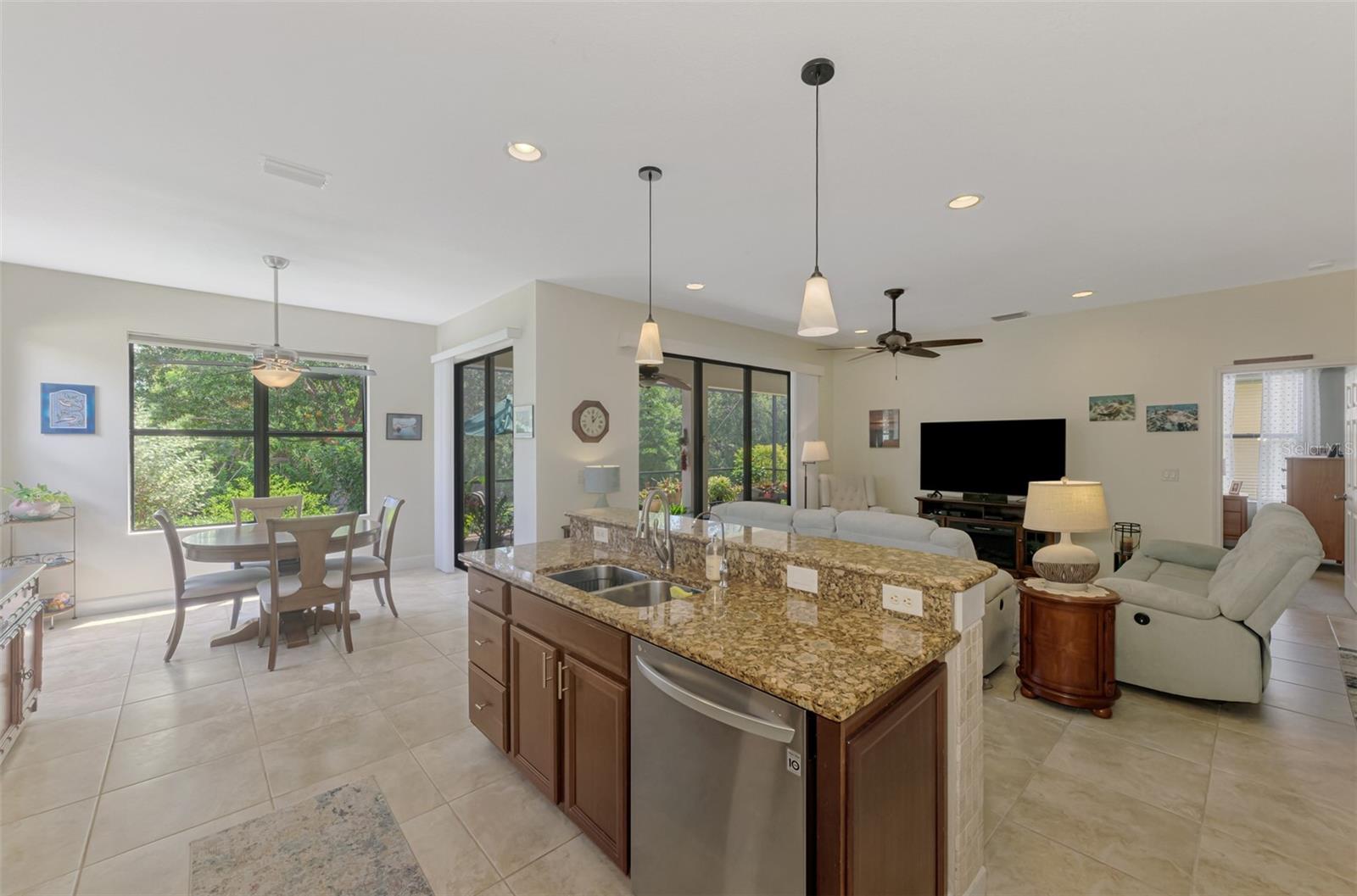 VENETIAN FALLS PH 2 - Residential