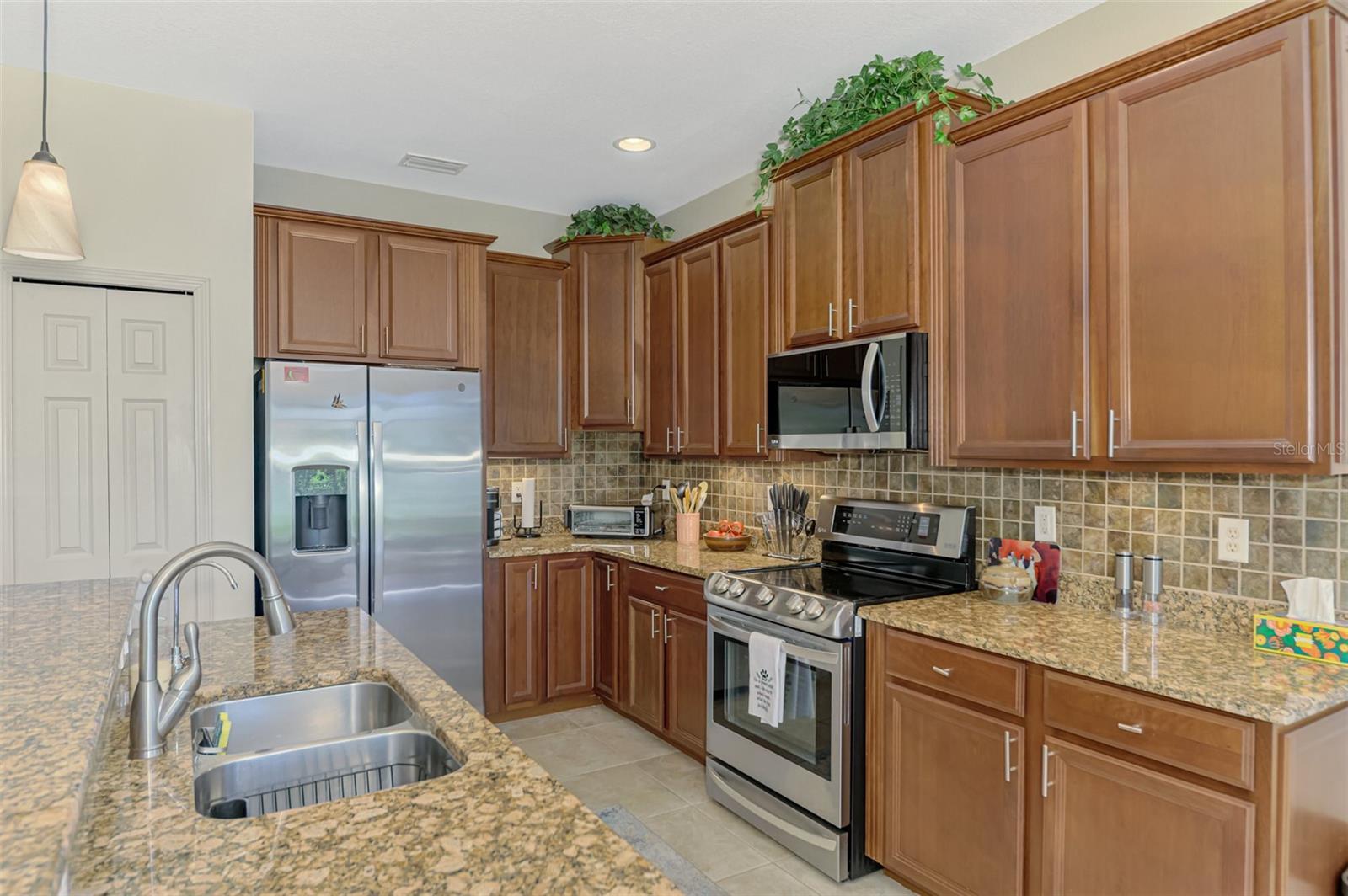 VENETIAN FALLS PH 2 - Residential