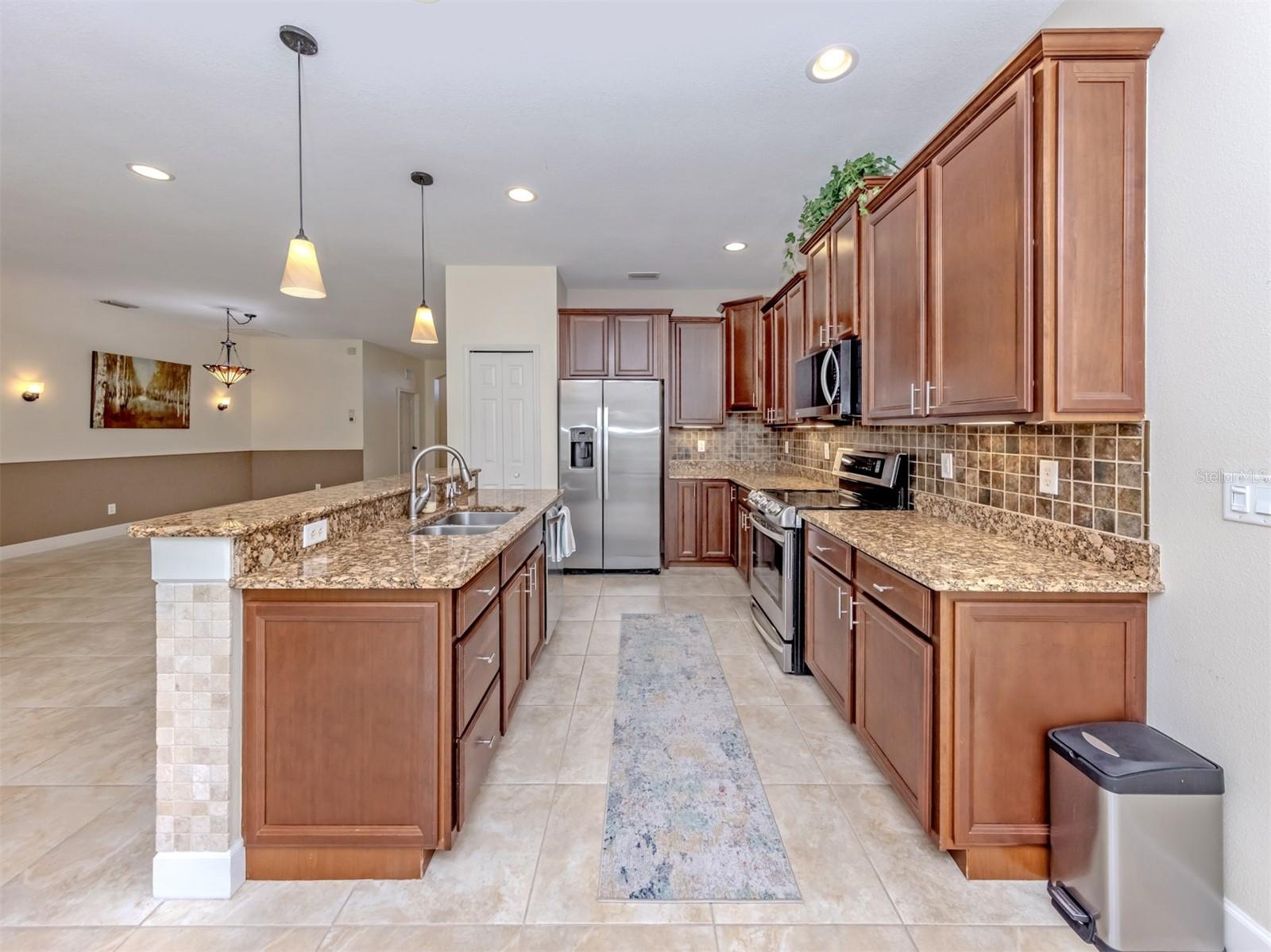 VENETIAN FALLS PH 2 - Residential