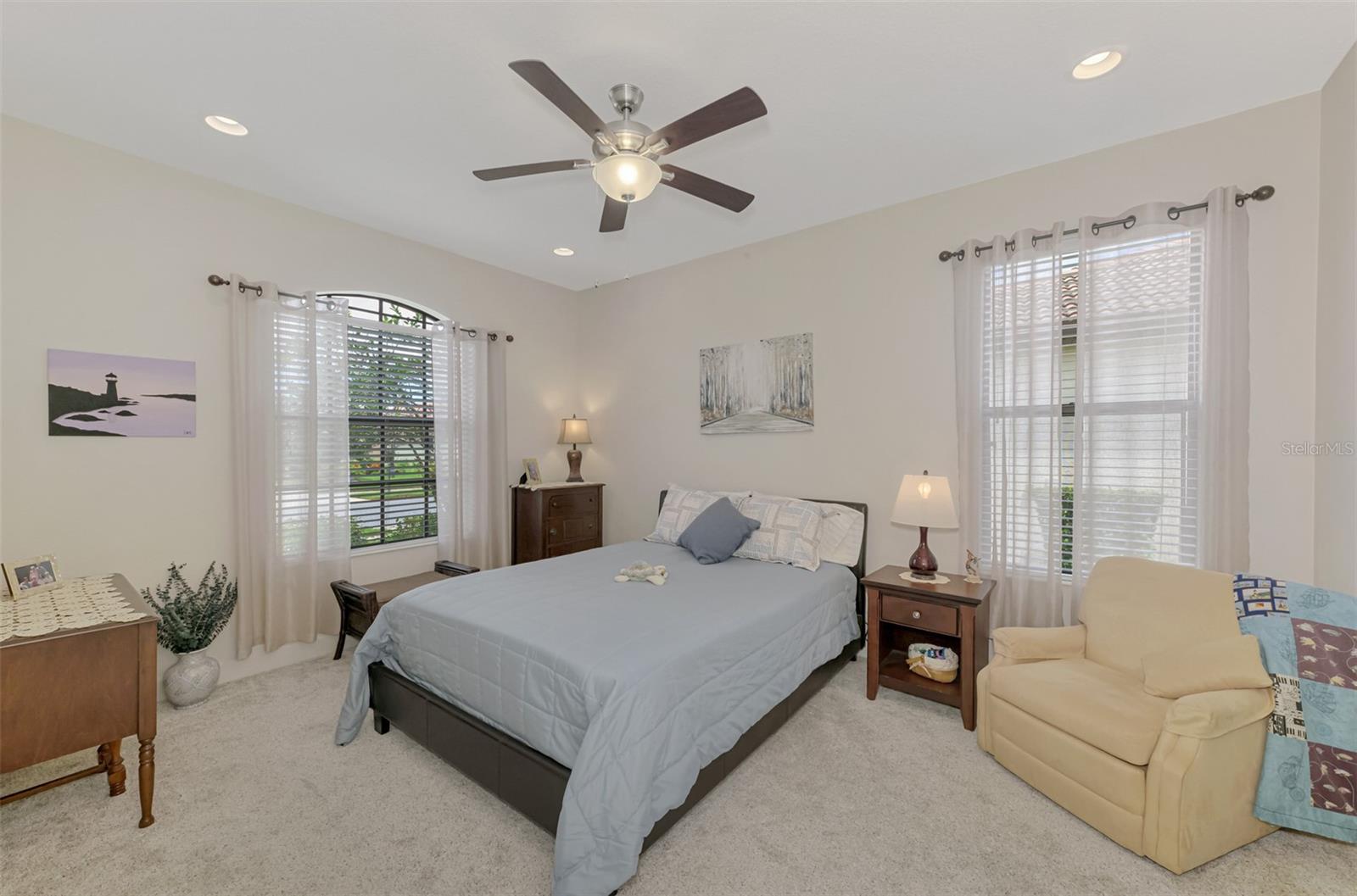 VENETIAN FALLS PH 2 - Residential