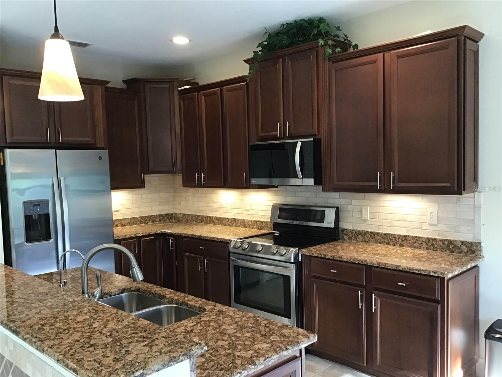 VENETIAN FALLS PH 2 - Residential