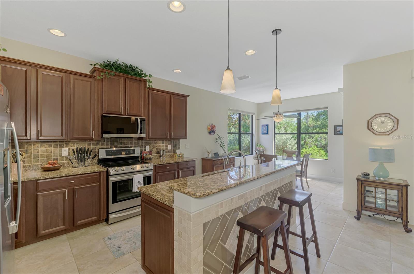 VENETIAN FALLS PH 2 - Residential