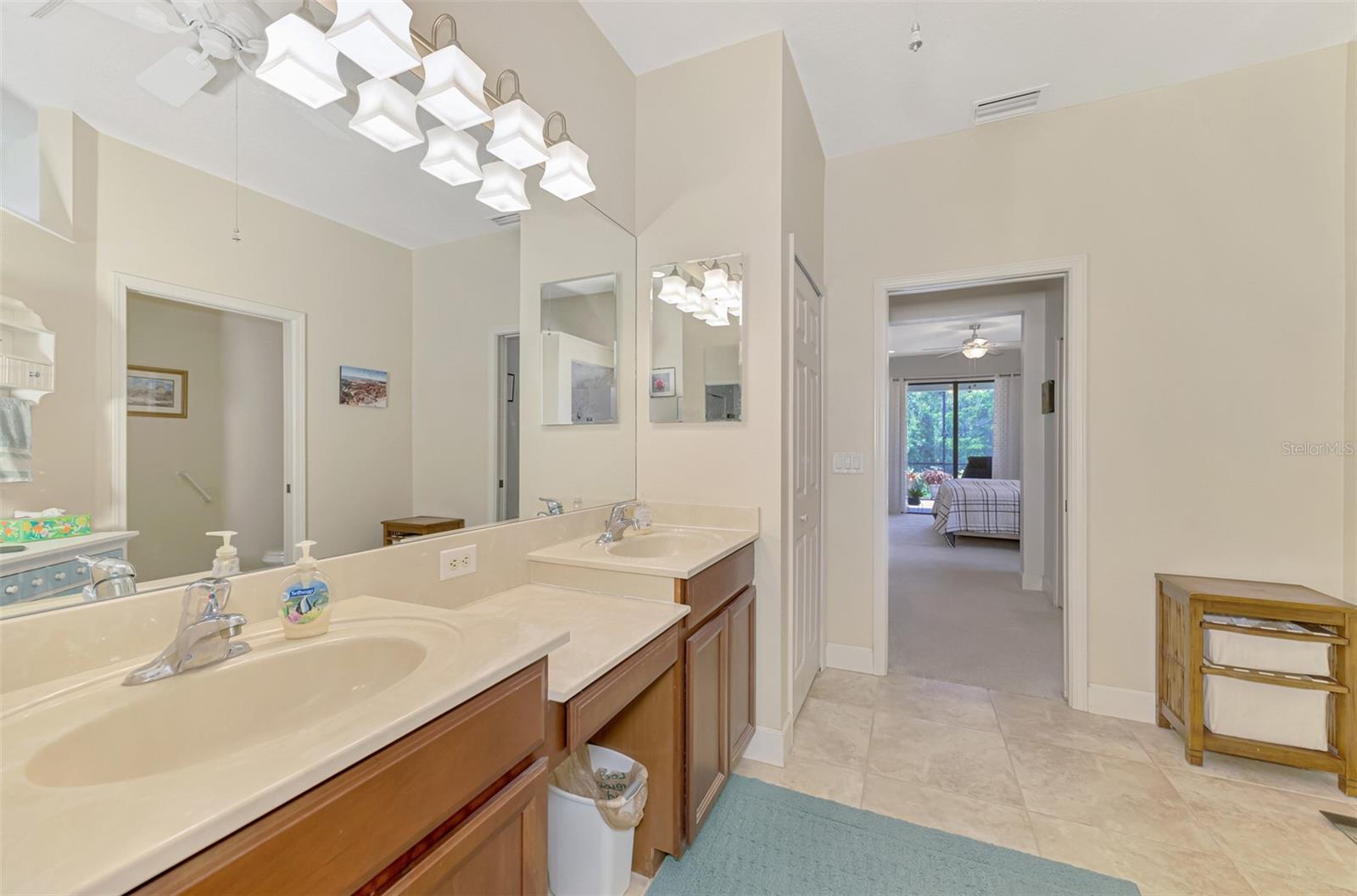 VENETIAN FALLS PH 2 - Residential