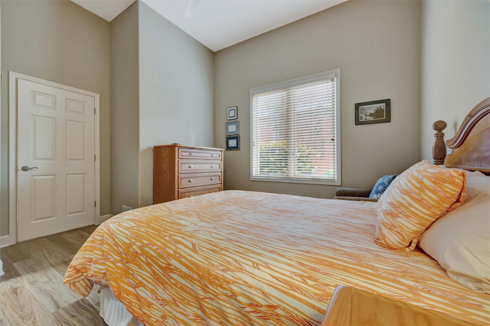 ROSEDALE 7 - Residential