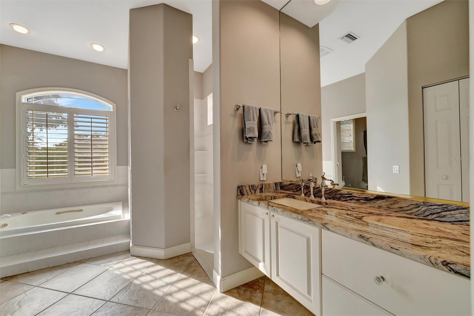 ROSEDALE 7 - Residential