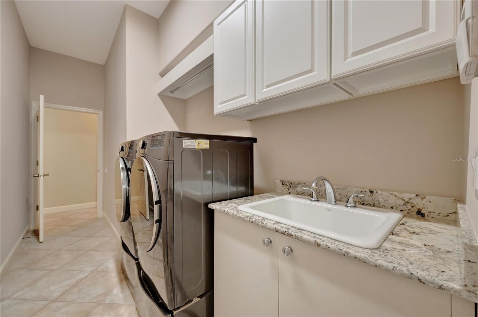 ROSEDALE 7 - Residential