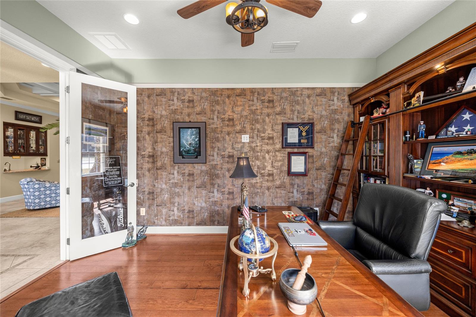 JULIETTE FALLS - Residential