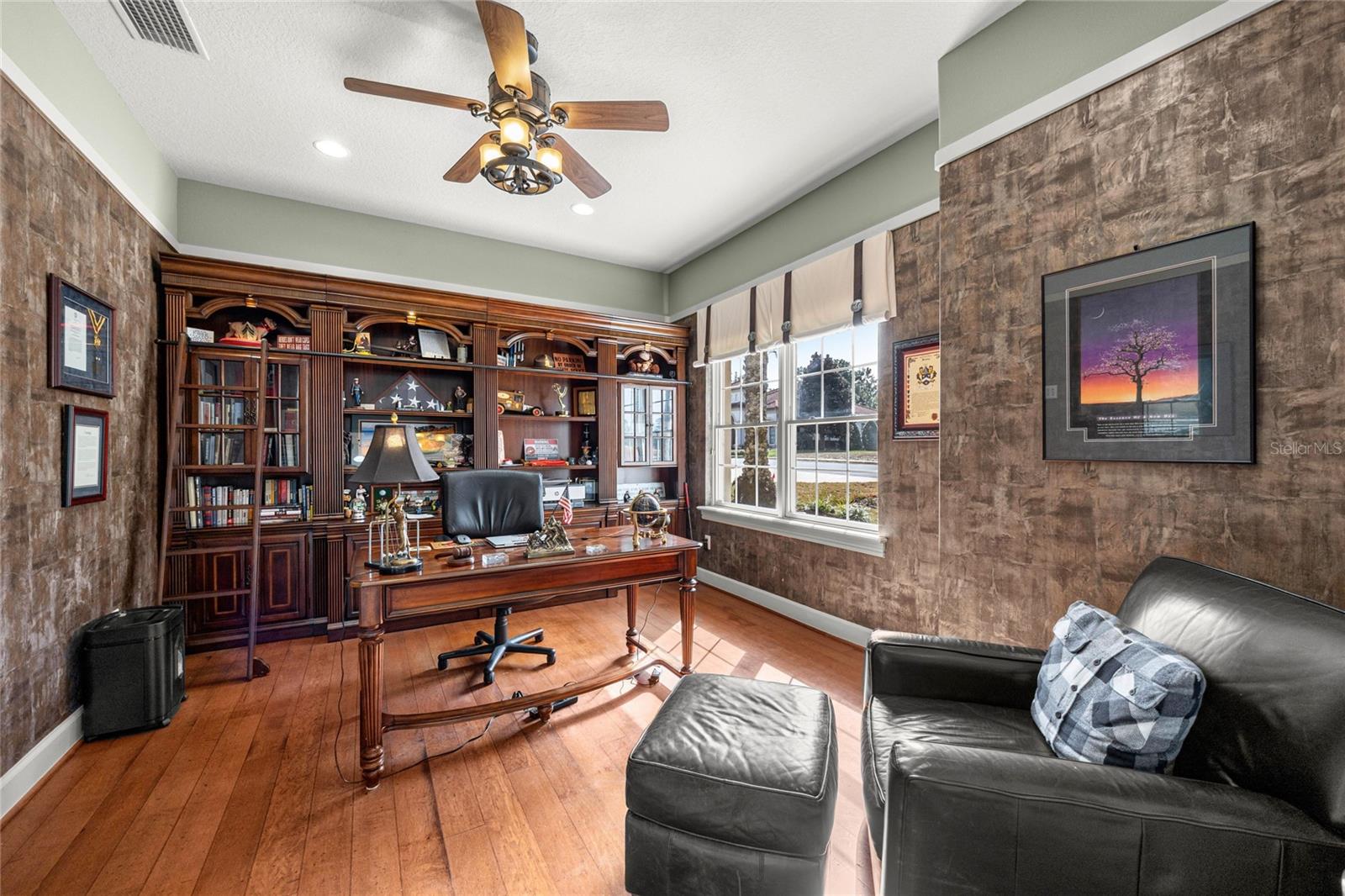 JULIETTE FALLS - Residential