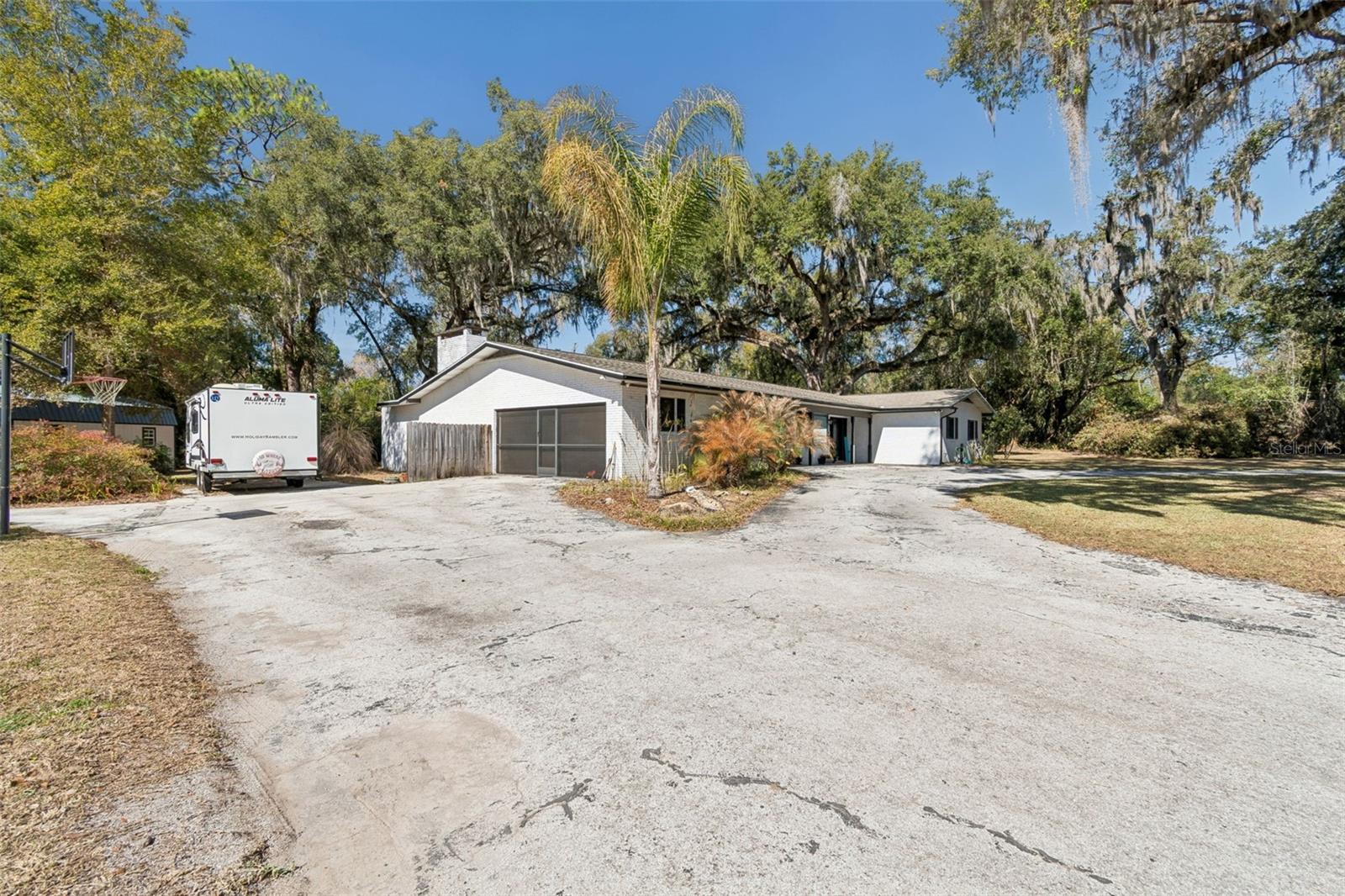 MILLS ESTATES - Land