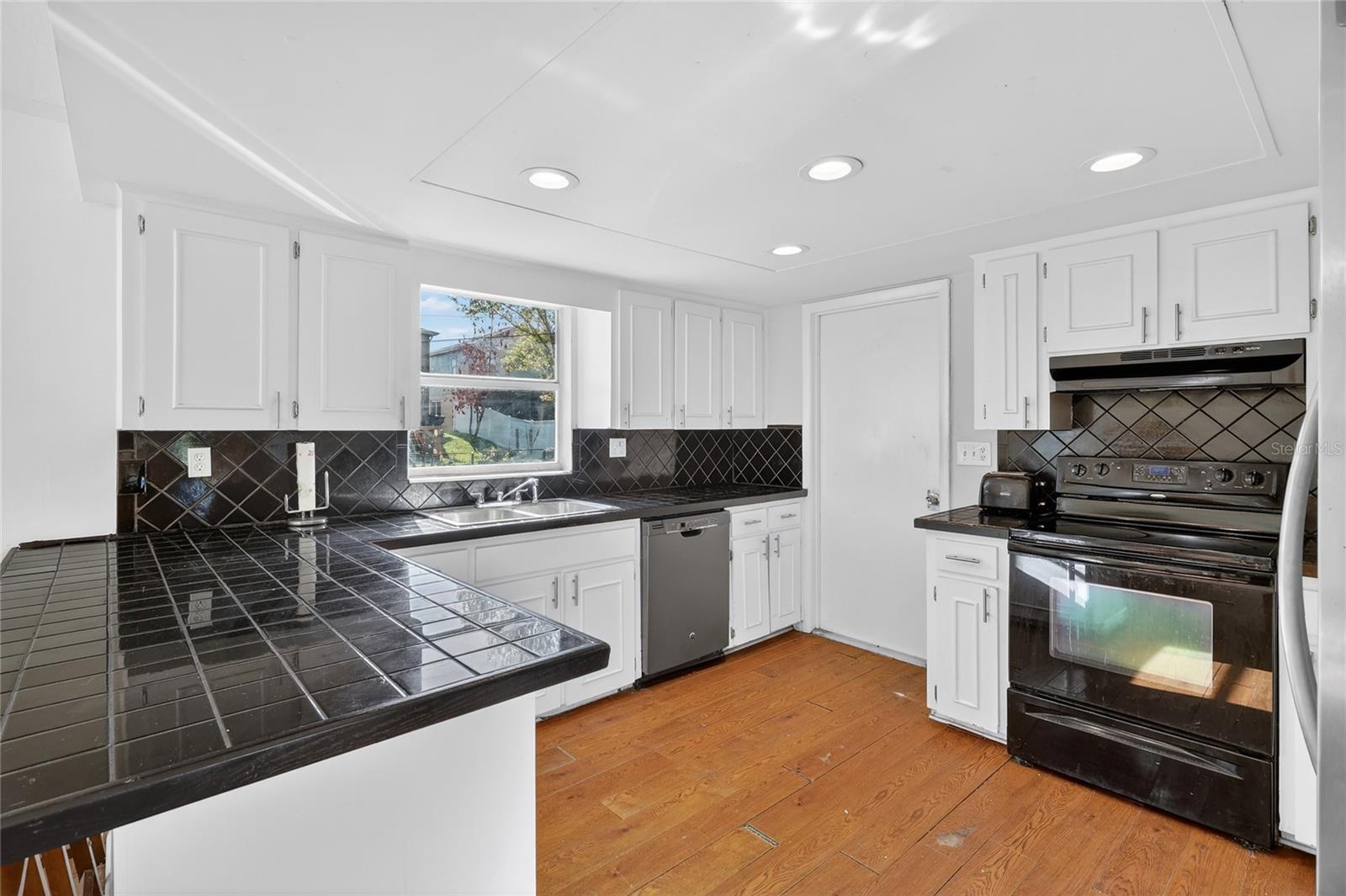 PINE LAKE SUB - Residential