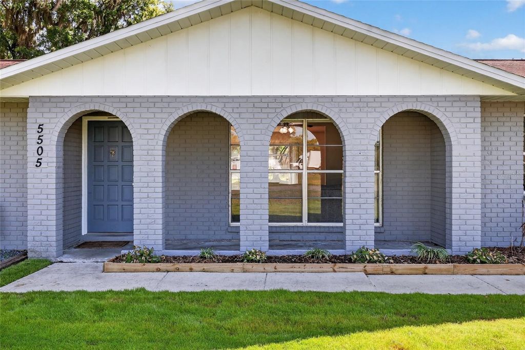 Photo of 5505 Pheasant Drive, Mulberry, FL 33860 (MLS # TB8486653)