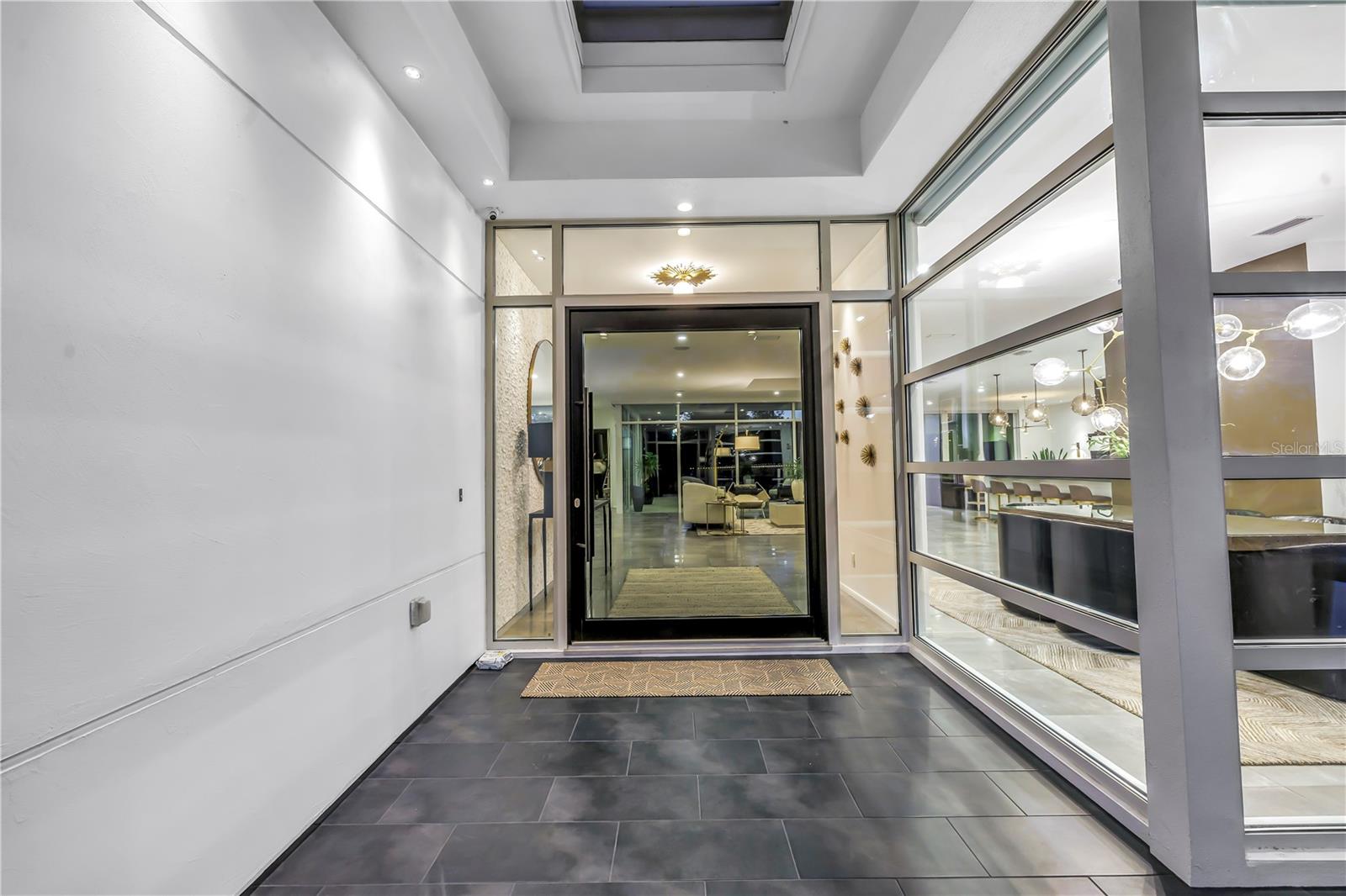 3324 WALNUT STREET NE