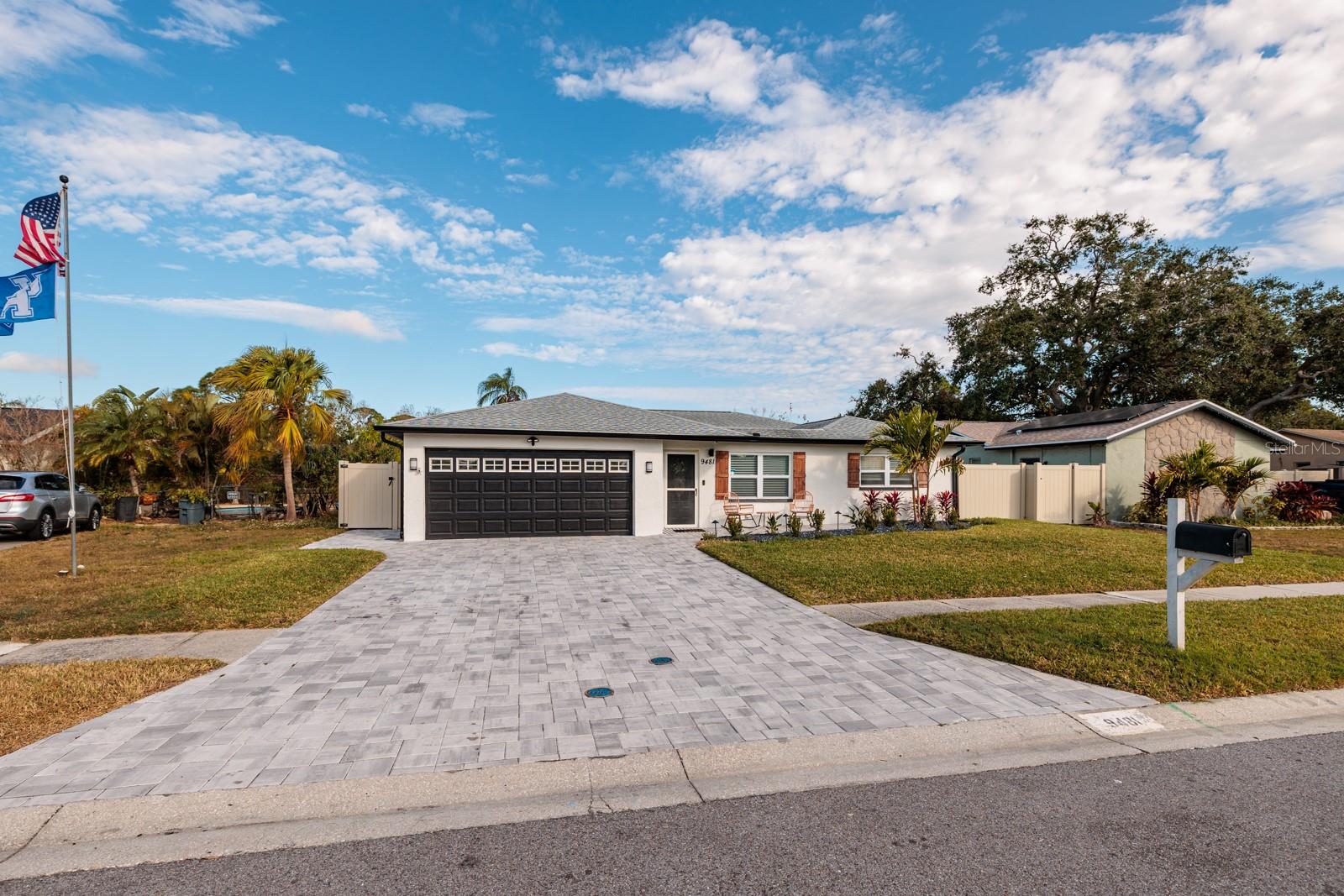 SEMINOLE PINES SUB PH 1 - Residential