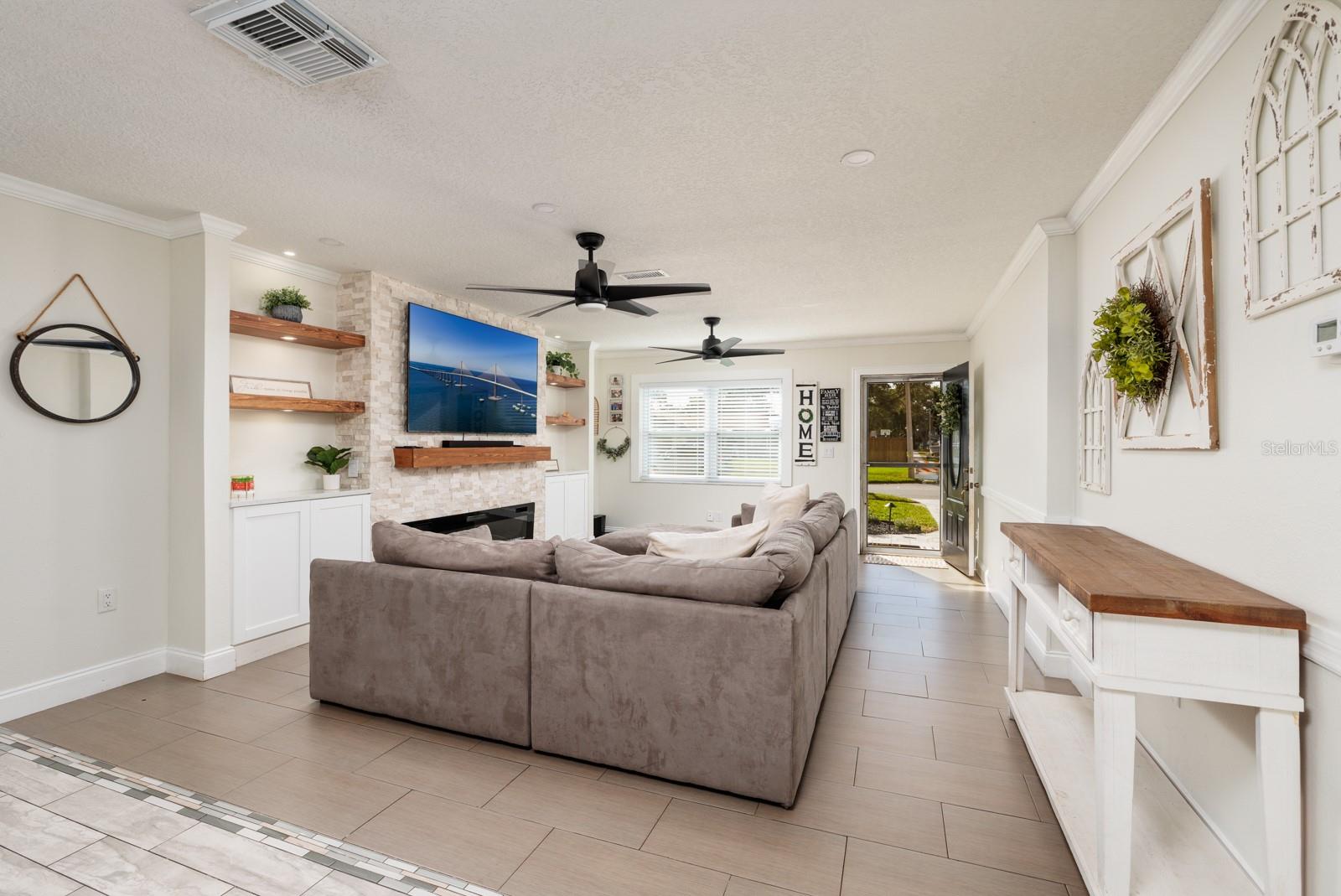 SEMINOLE PINES SUB PH 1 - Residential