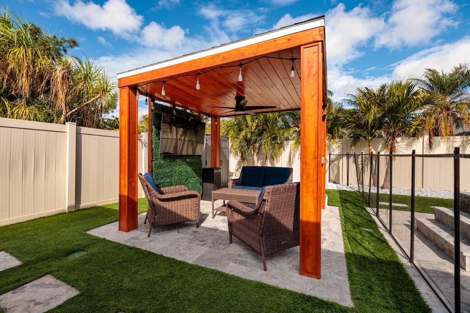 SEMINOLE PINES SUB PH 1 - Residential