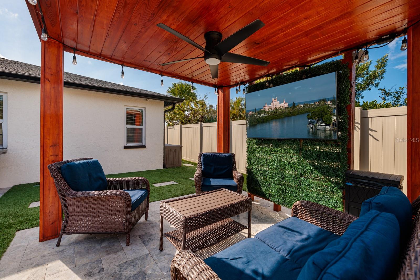 SEMINOLE PINES SUB PH 1 - Residential