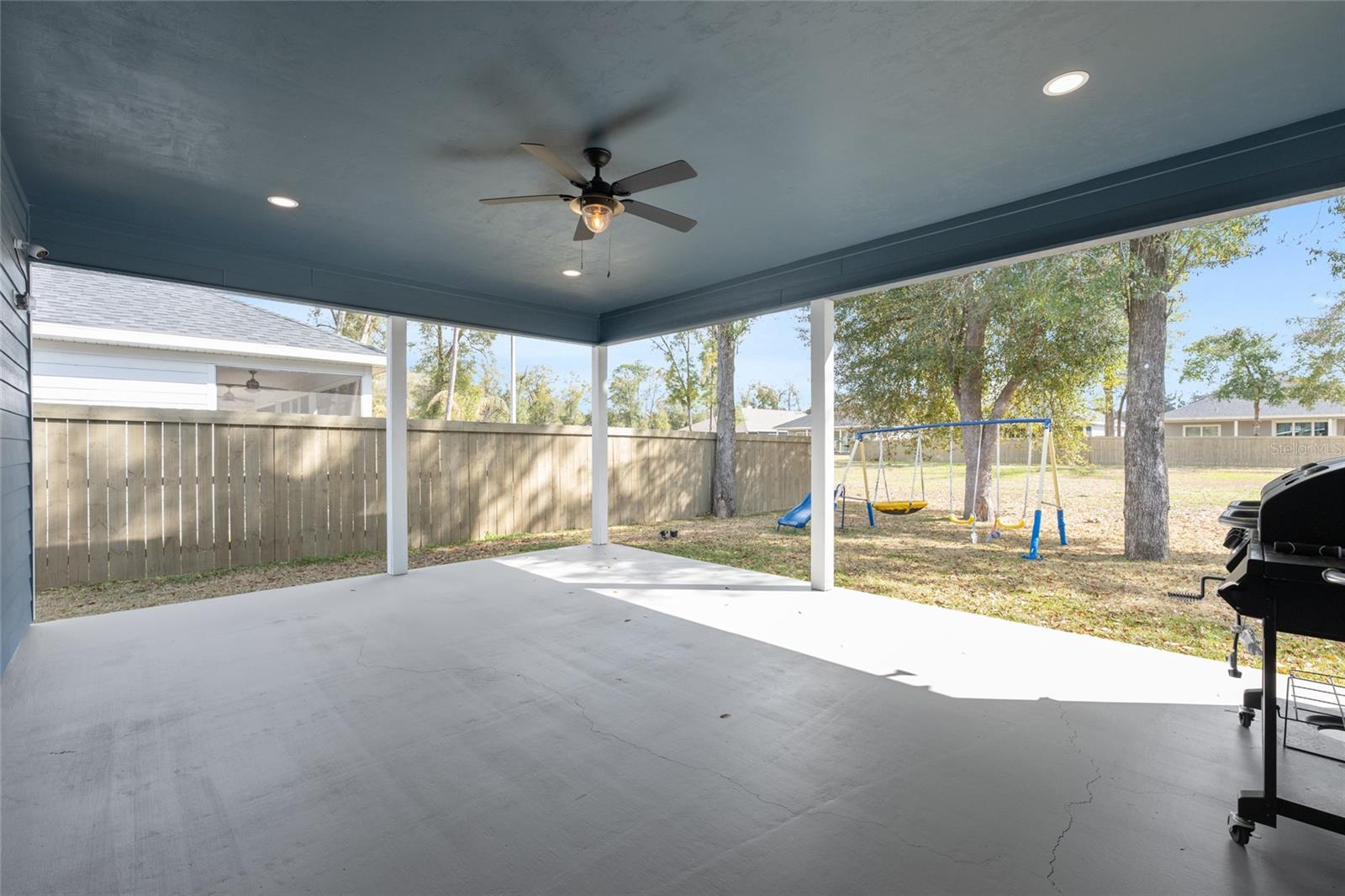 GRAND OAKS - Residential