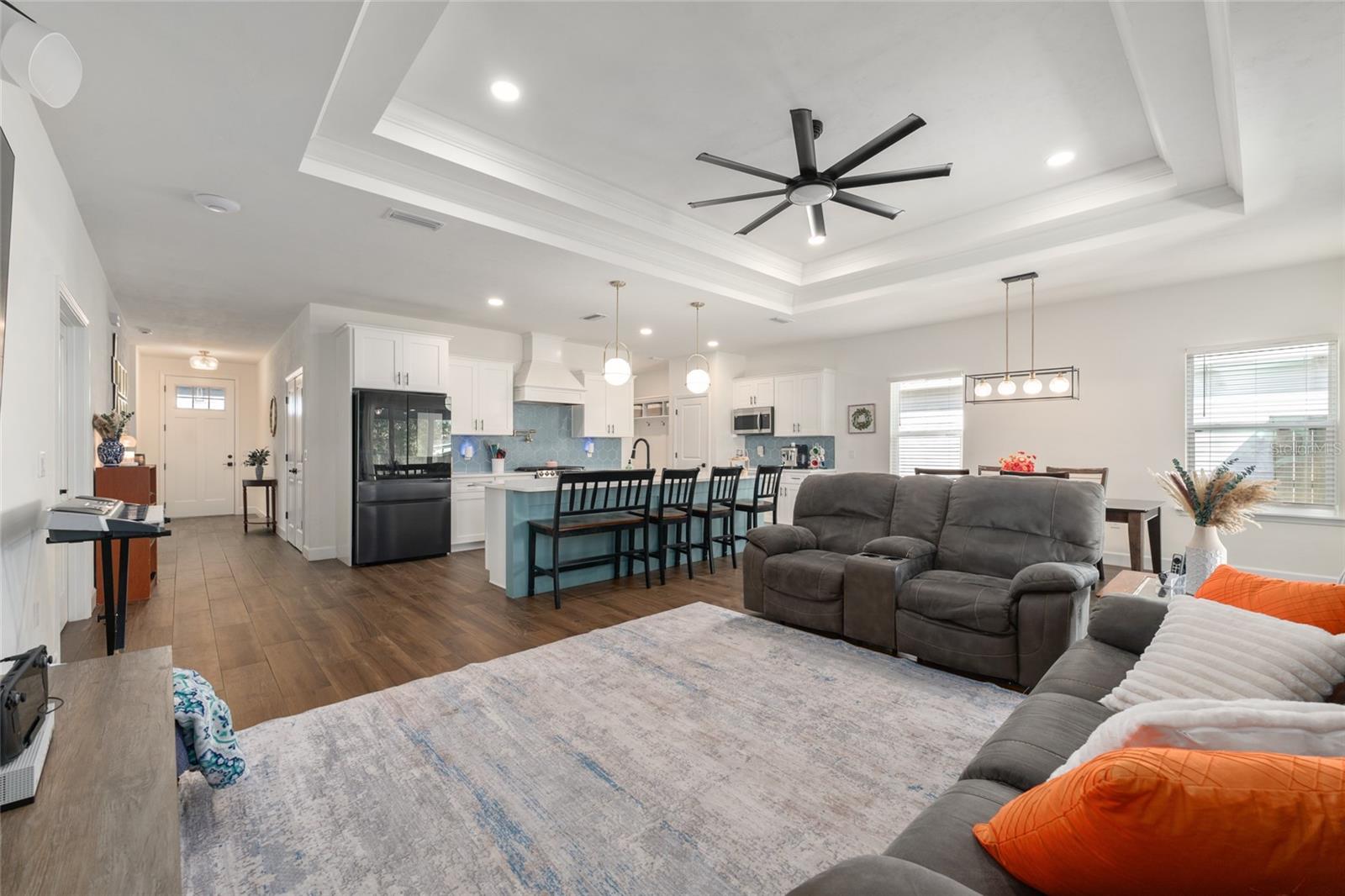 GRAND OAKS - Residential