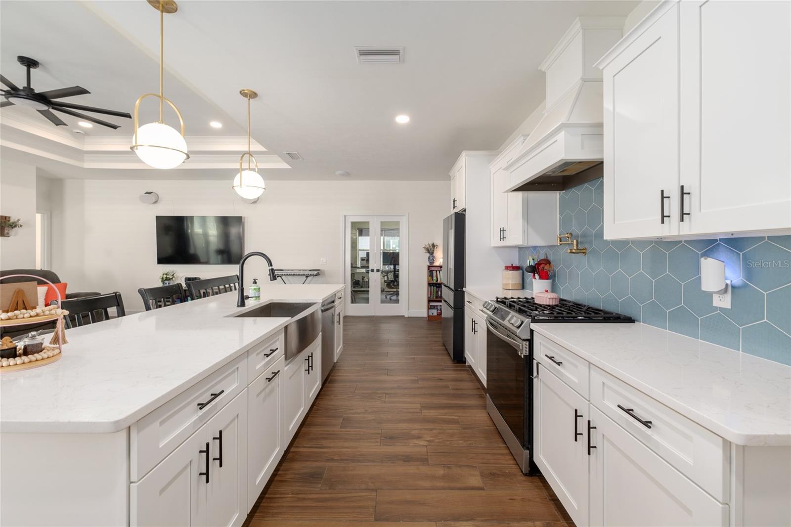 GRAND OAKS - Residential