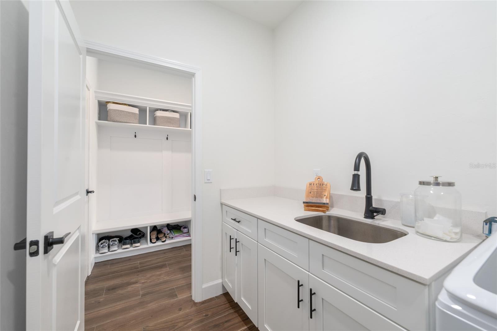 GRAND OAKS - Residential