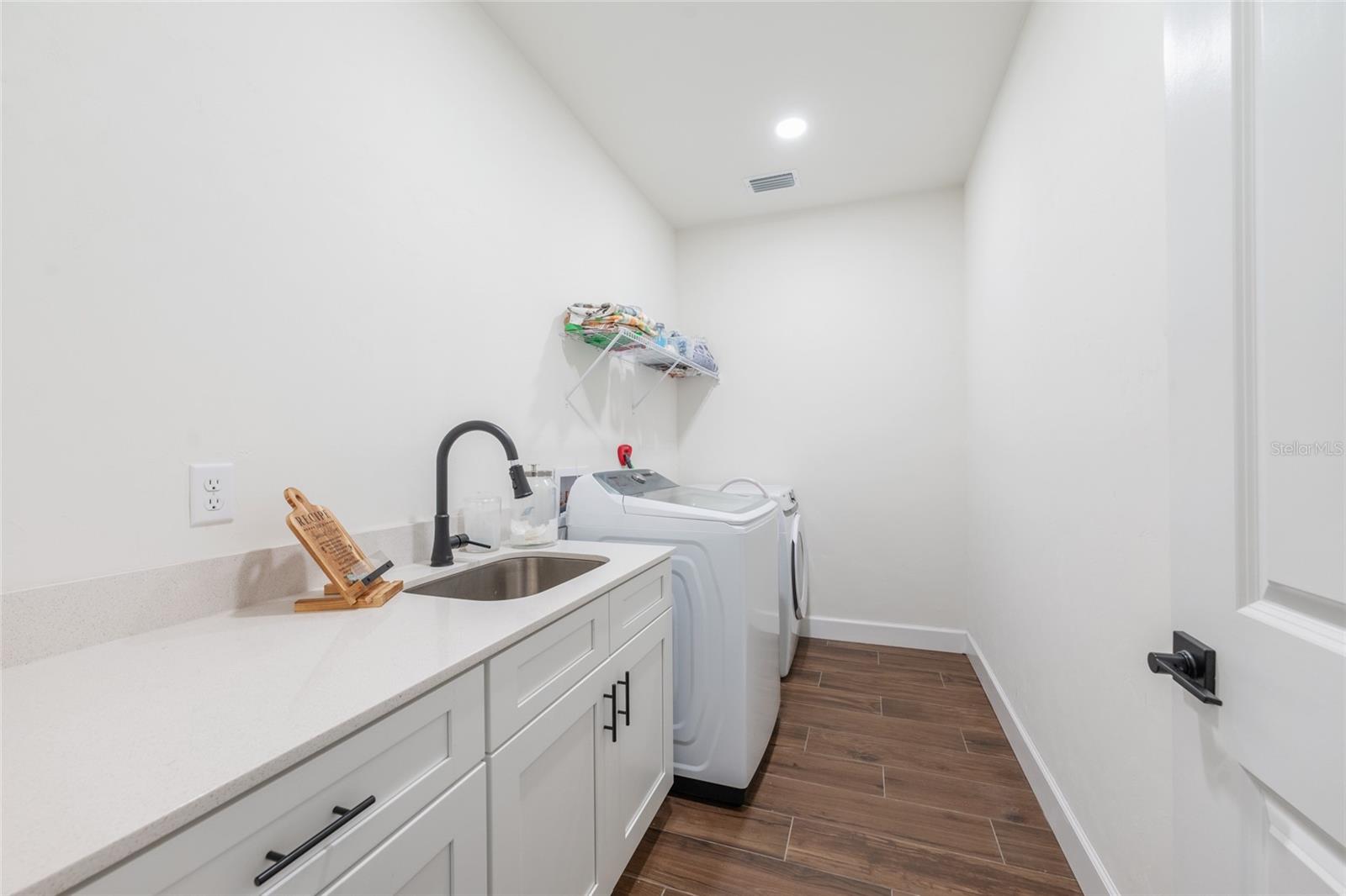 GRAND OAKS - Residential