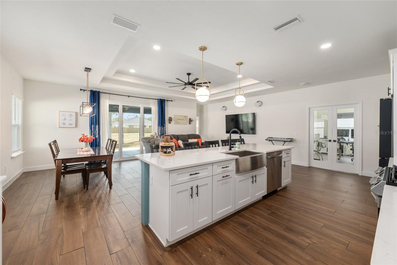 GRAND OAKS - Residential