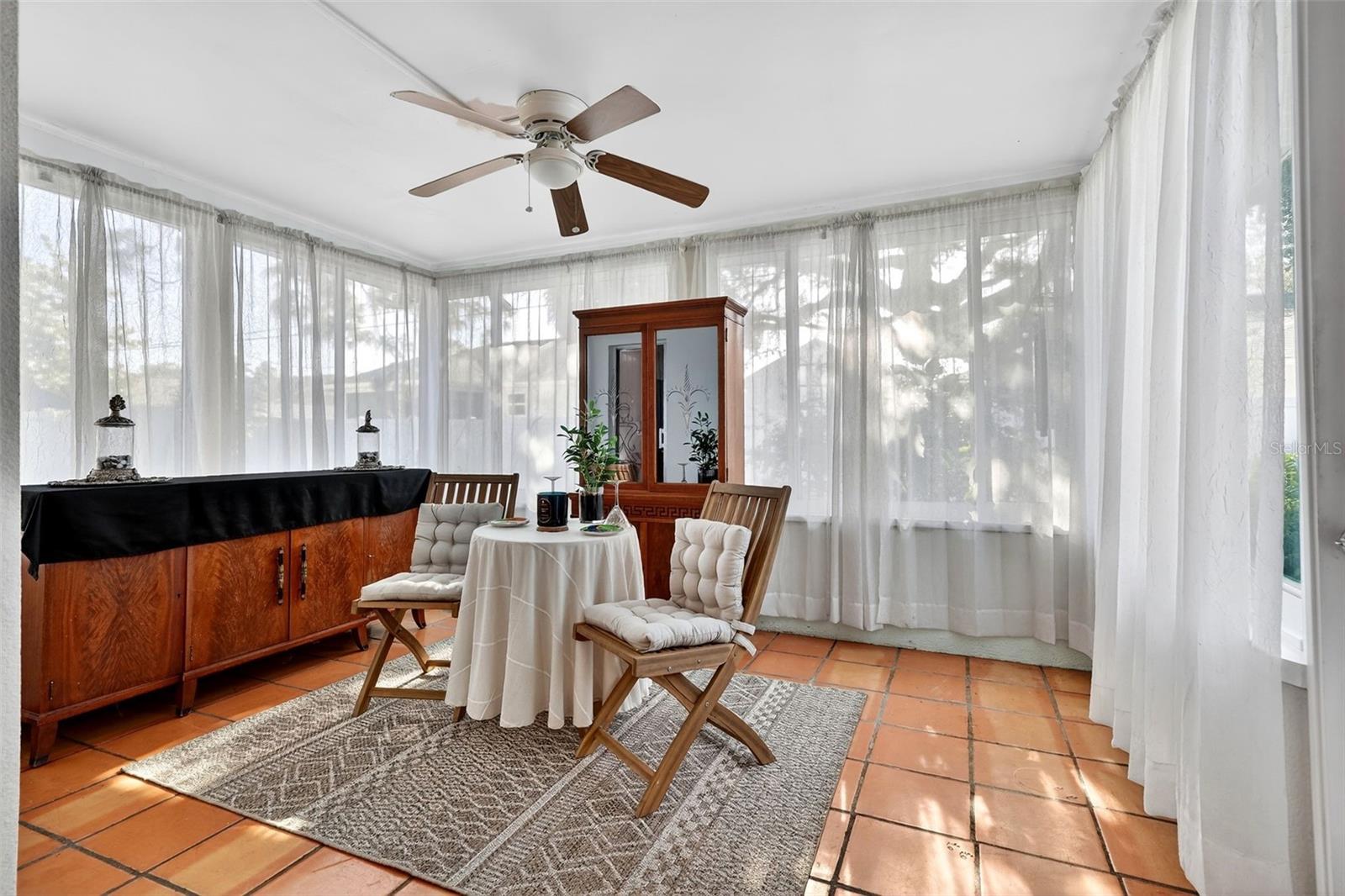 SOUTH VENICE - Residential