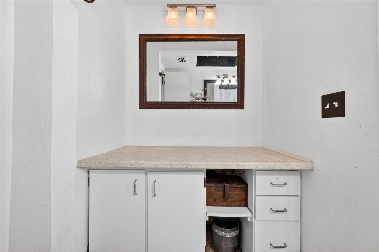 SOUTH VENICE - Residential