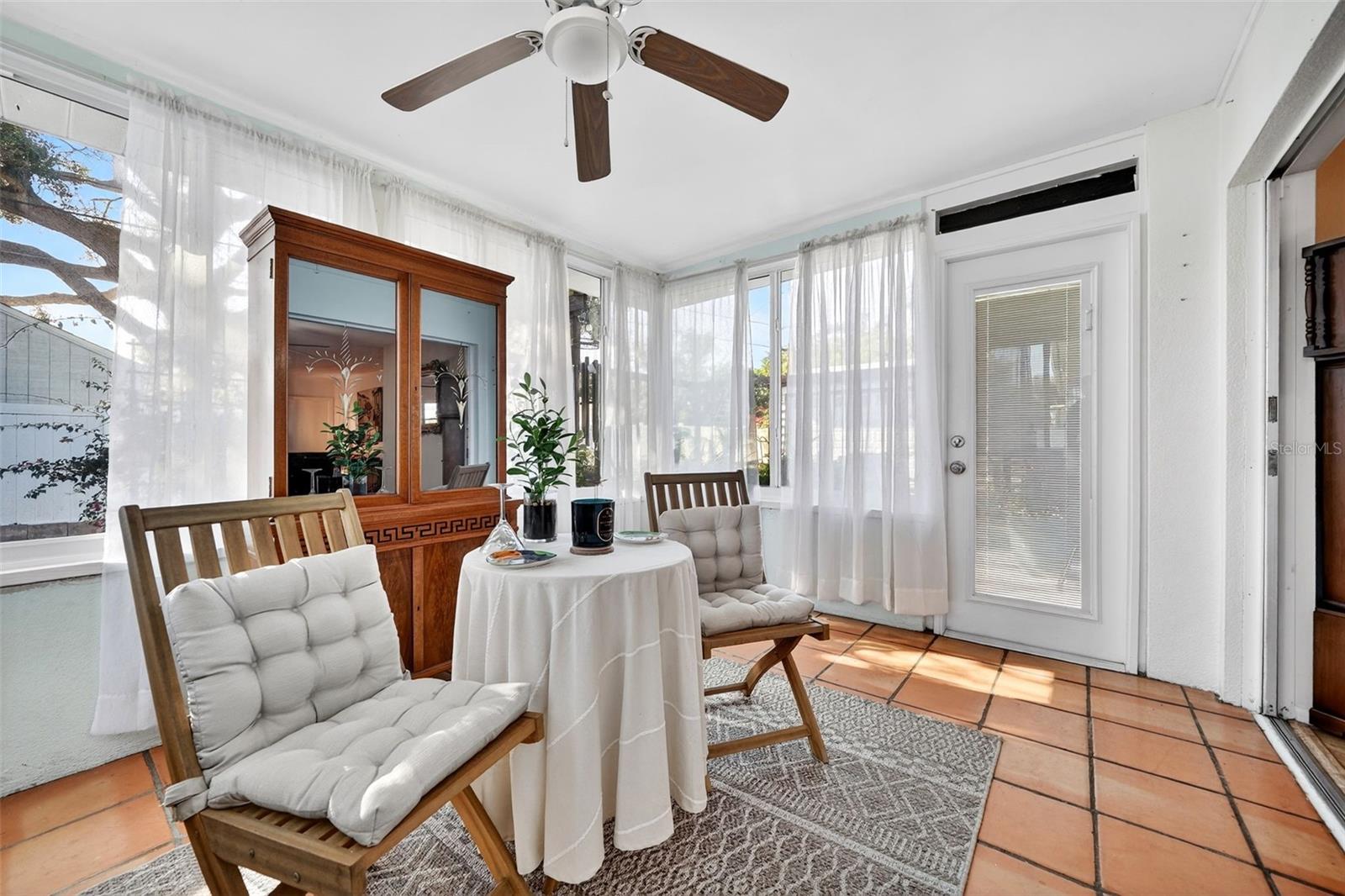 SOUTH VENICE - Residential