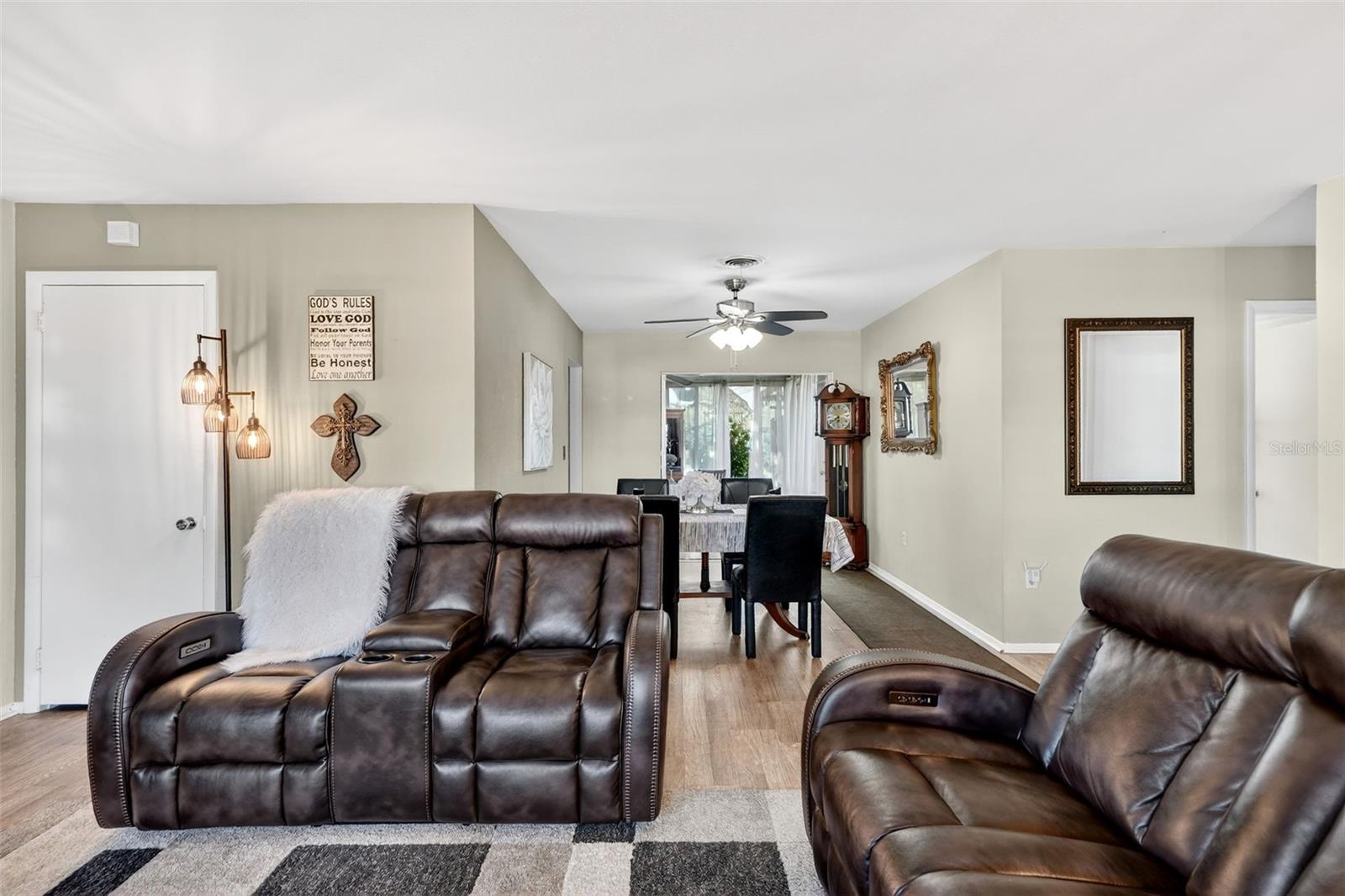 SOUTH VENICE - Residential