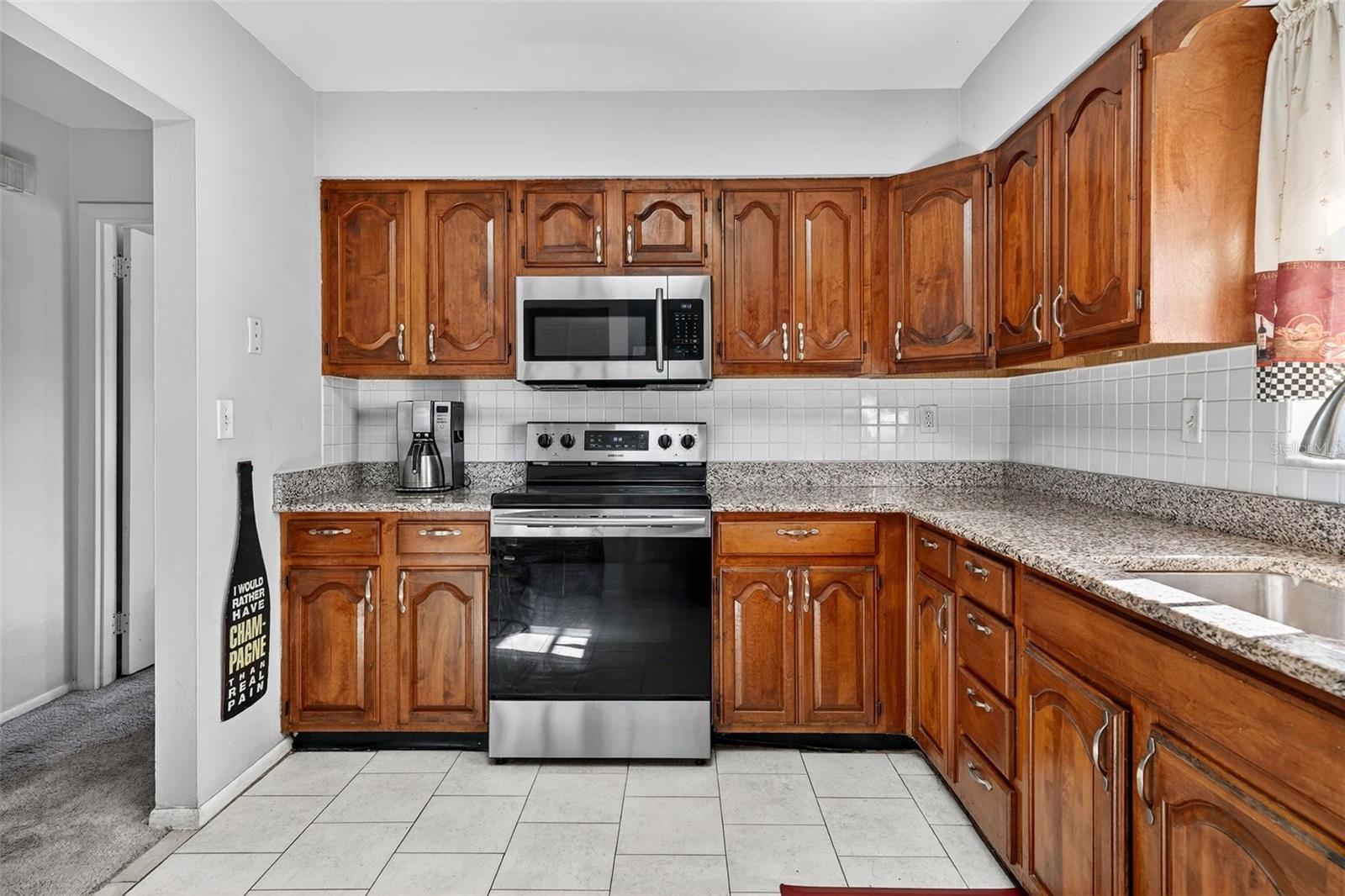 SOUTH VENICE - Residential