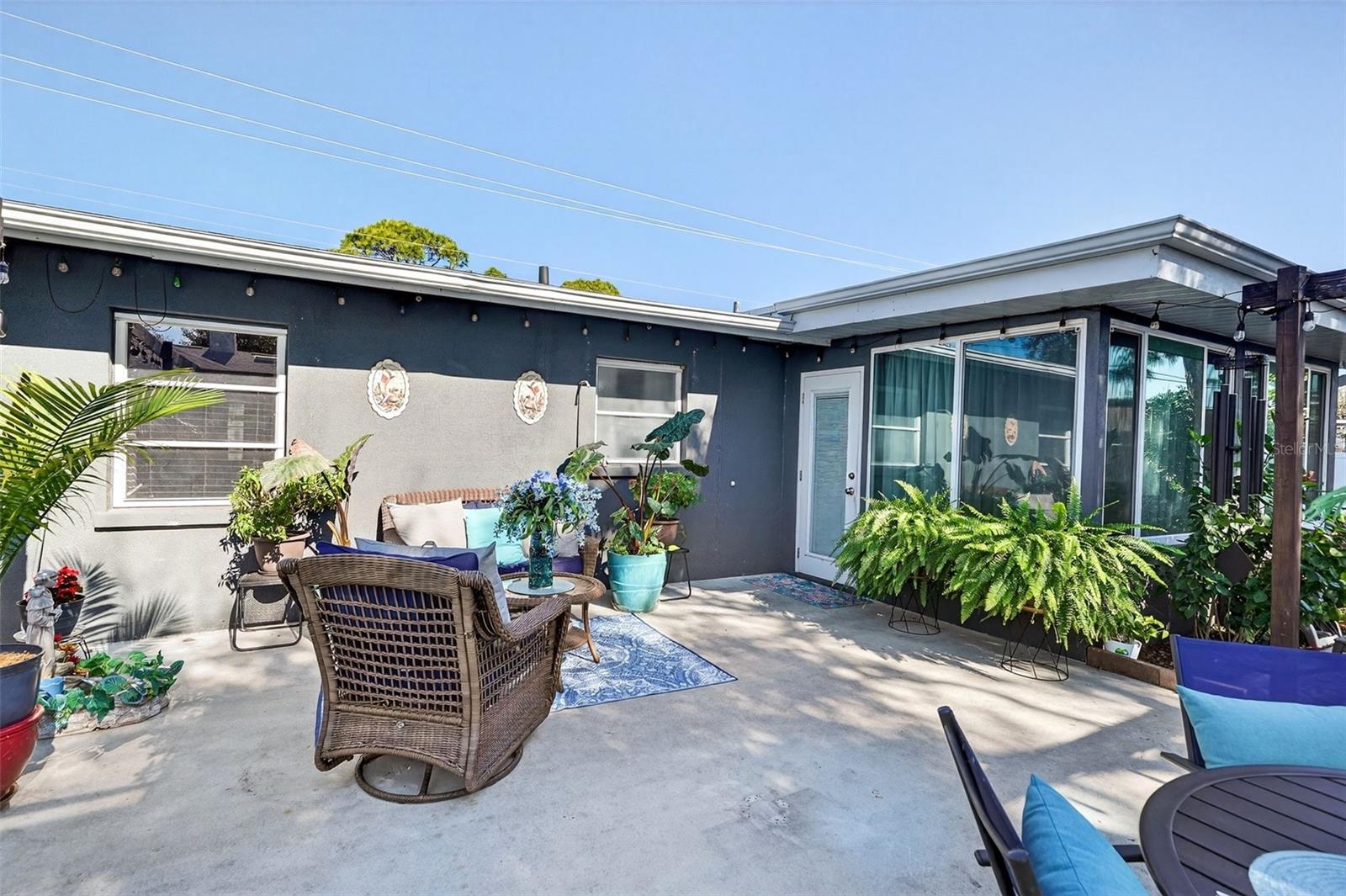 SOUTH VENICE - Residential