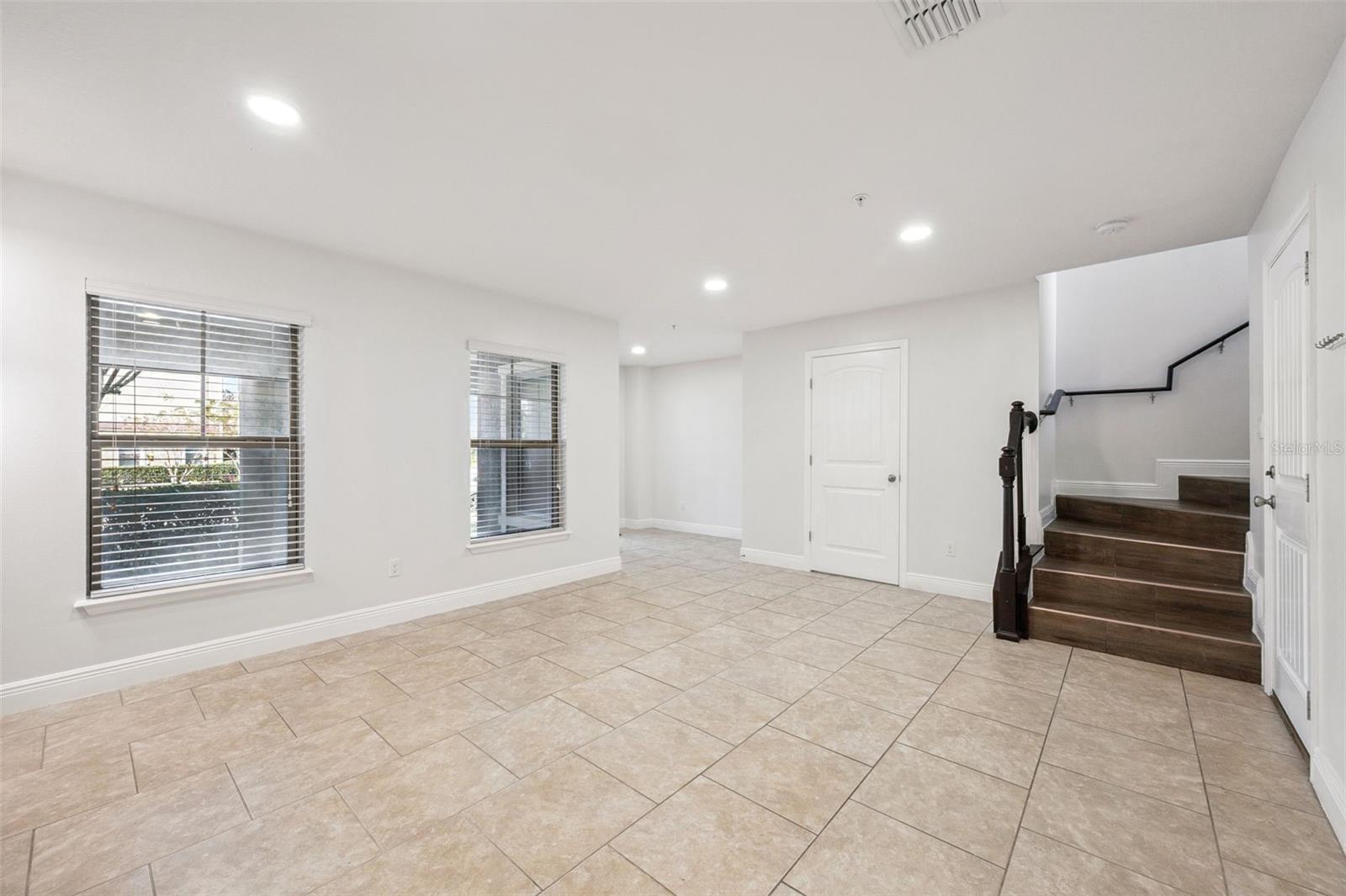 RAVINIA/EAST PARK - Residential