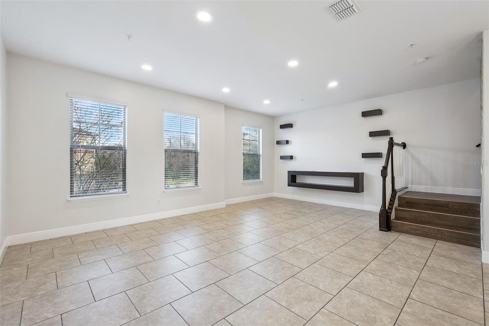 RAVINIA/EAST PARK - Residential