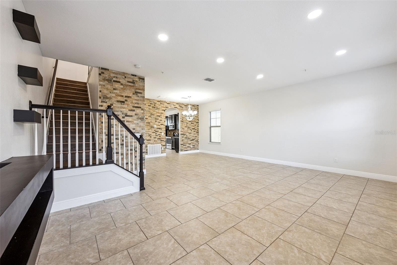 RAVINIA/EAST PARK - Residential