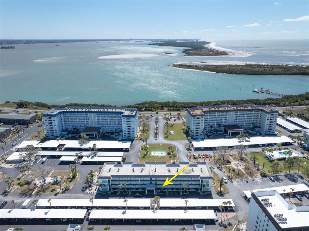 Photo of 8 Glencoe Place #105, Dunedin, FL 34698 (MLS # W7883444)