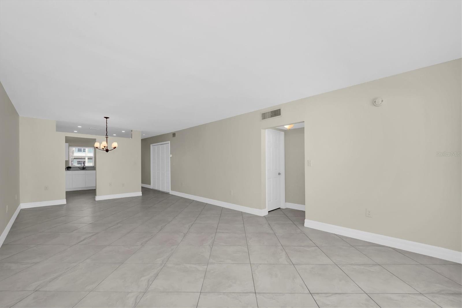 ROYAL STEWART ARMS - Residential