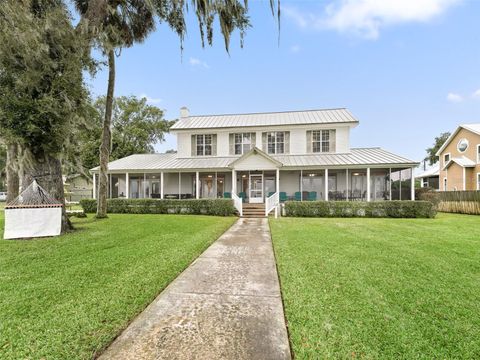 A home in OCKLAWAHA