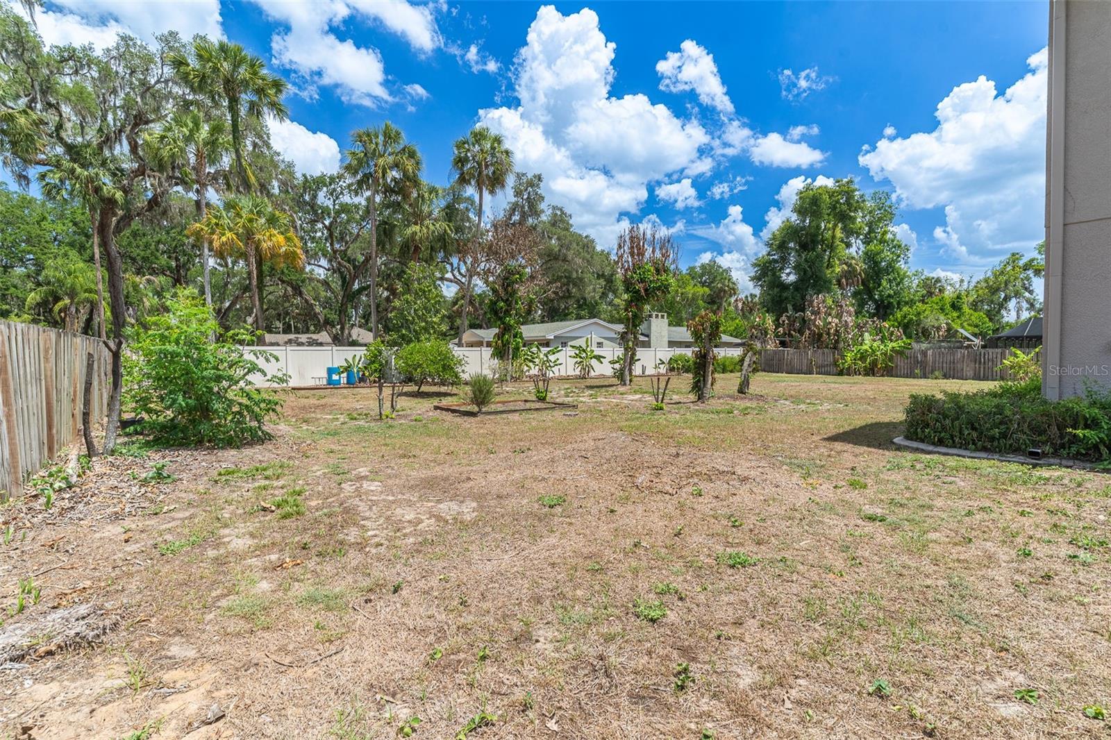 LAKE WEEKS PH 1 - Residential