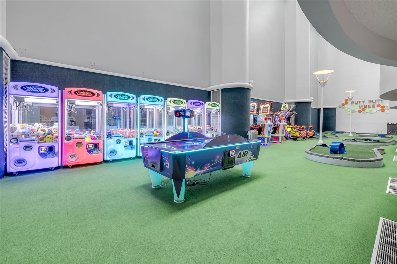 OCEAN WALK 01 DB CONDO - Residential