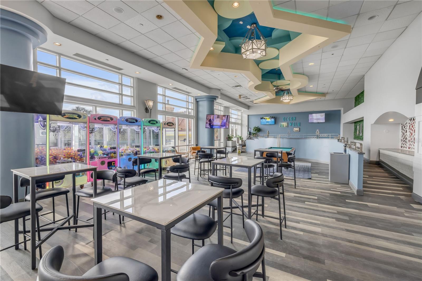 OCEAN WALK 01 DB CONDO - Residential