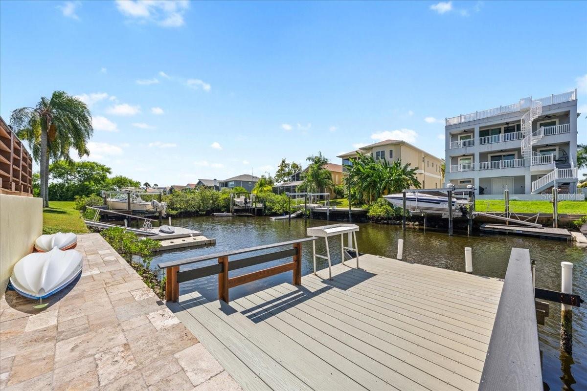 Casas a venda 2 - Jen Dantas 6009 BAYWAY COURT