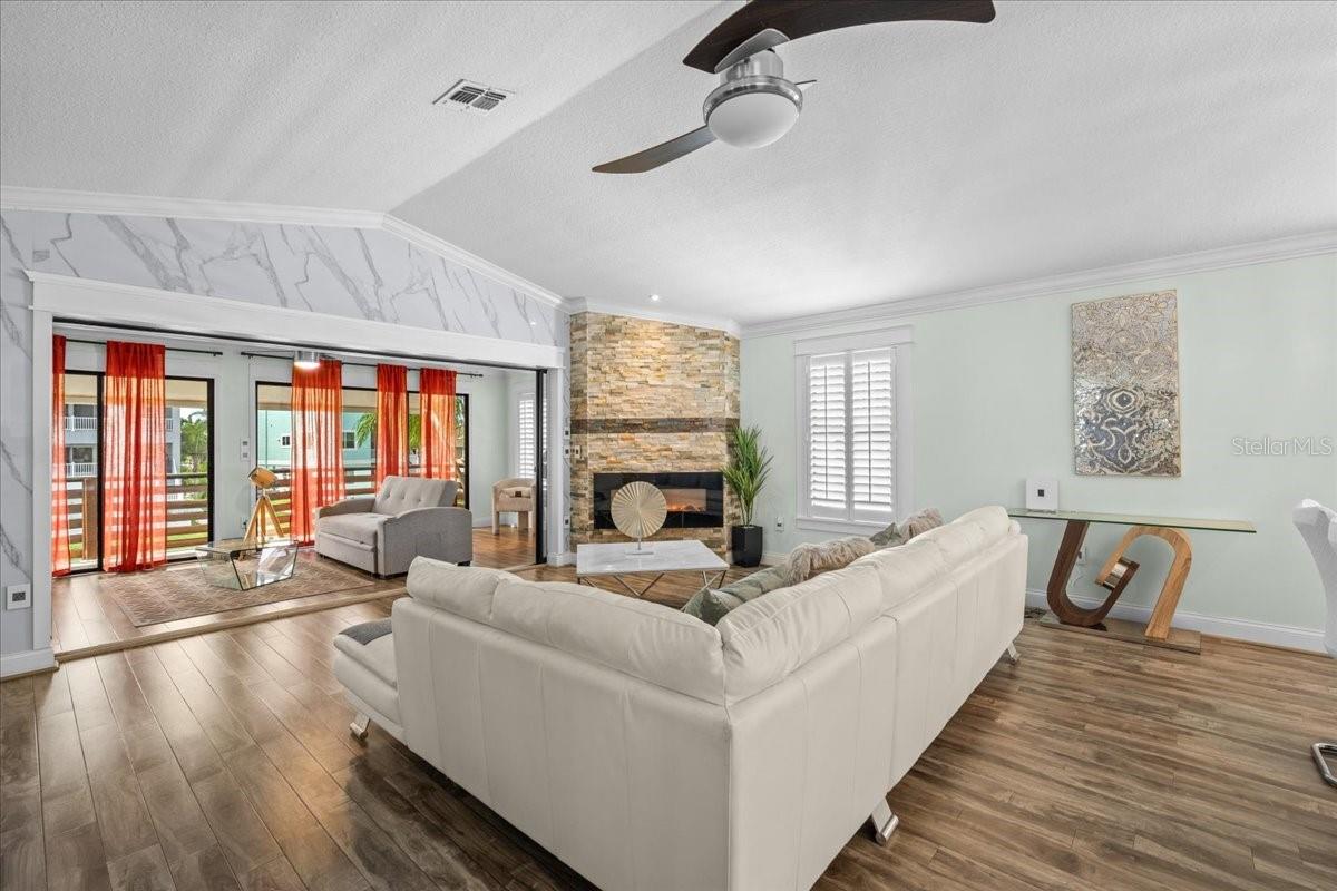Casas a venda 4 - Jen Dantas 6009 BAYWAY COURT
