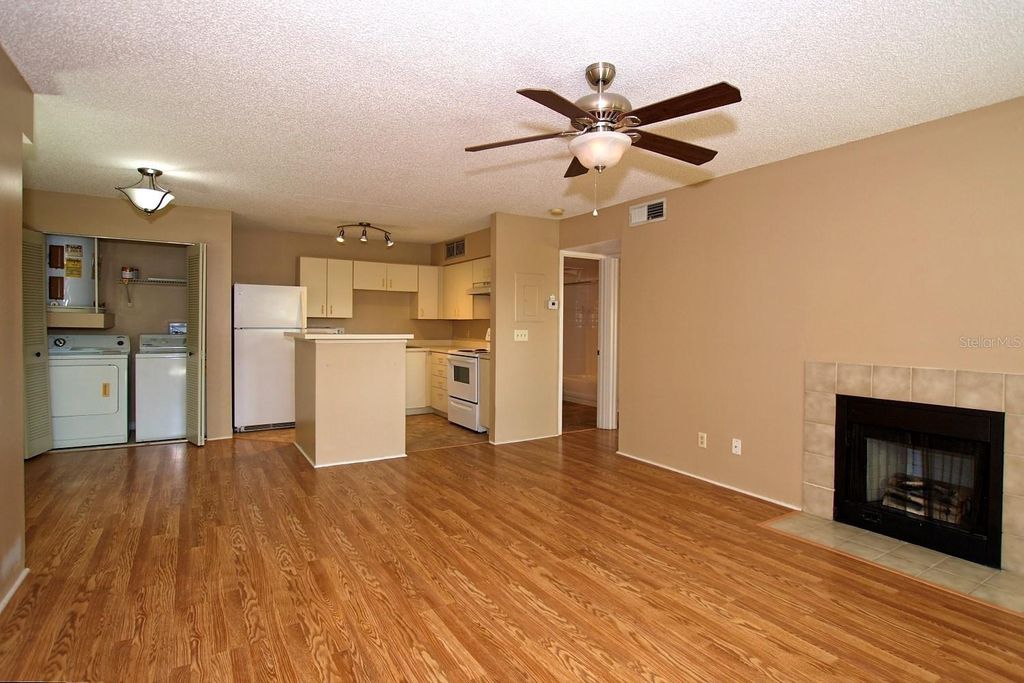 Photo of 355 Lakepointe Drive #204, Altamonte Springs, FL 32701 (MLS # O6391411)