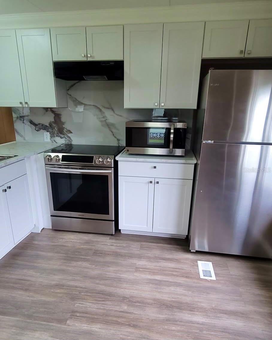 5316 53RD AVENUE E E3, BRADENTON, FL, 34203 4 5316 53RD AVENUE E E3