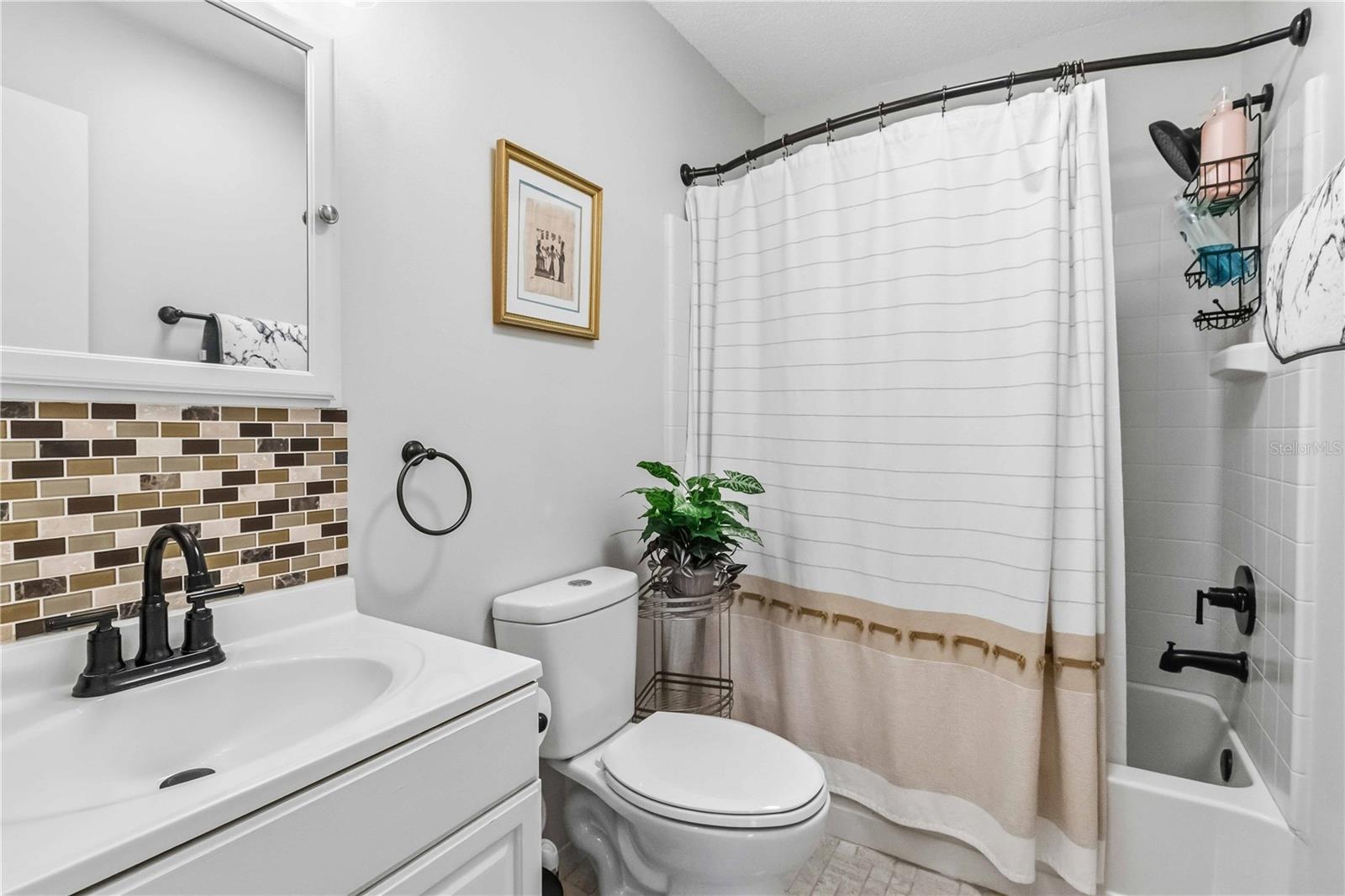 LILLYS SUB - Residential