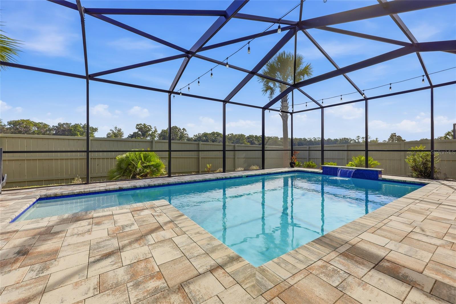 GLORIAS WAY - Residential