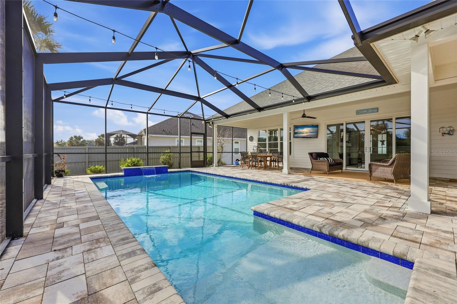 GLORIAS WAY - Residential