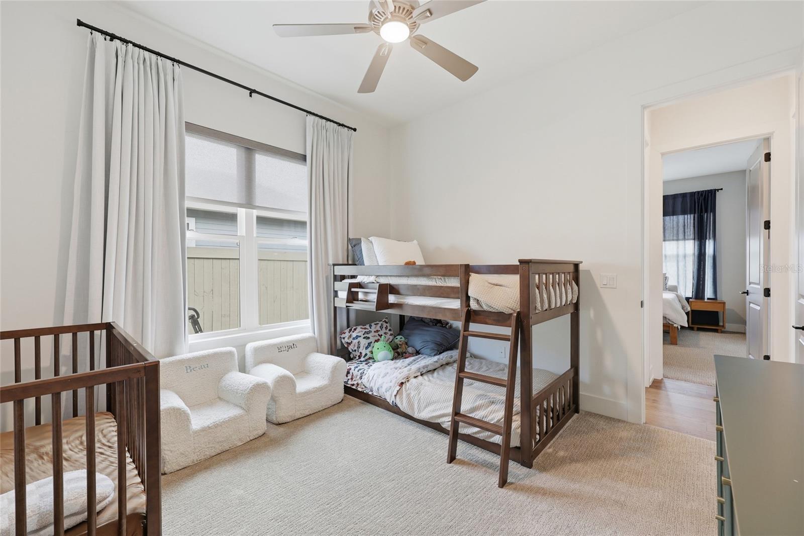 GLORIAS WAY - Residential